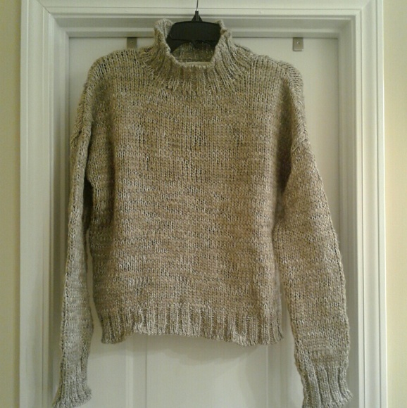 Kaisely Sweater - Picture 2 of 7